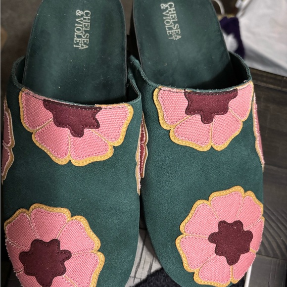Chelsea & Violet Shoes - Chelsea & Violet Green Floral Women's Shoes